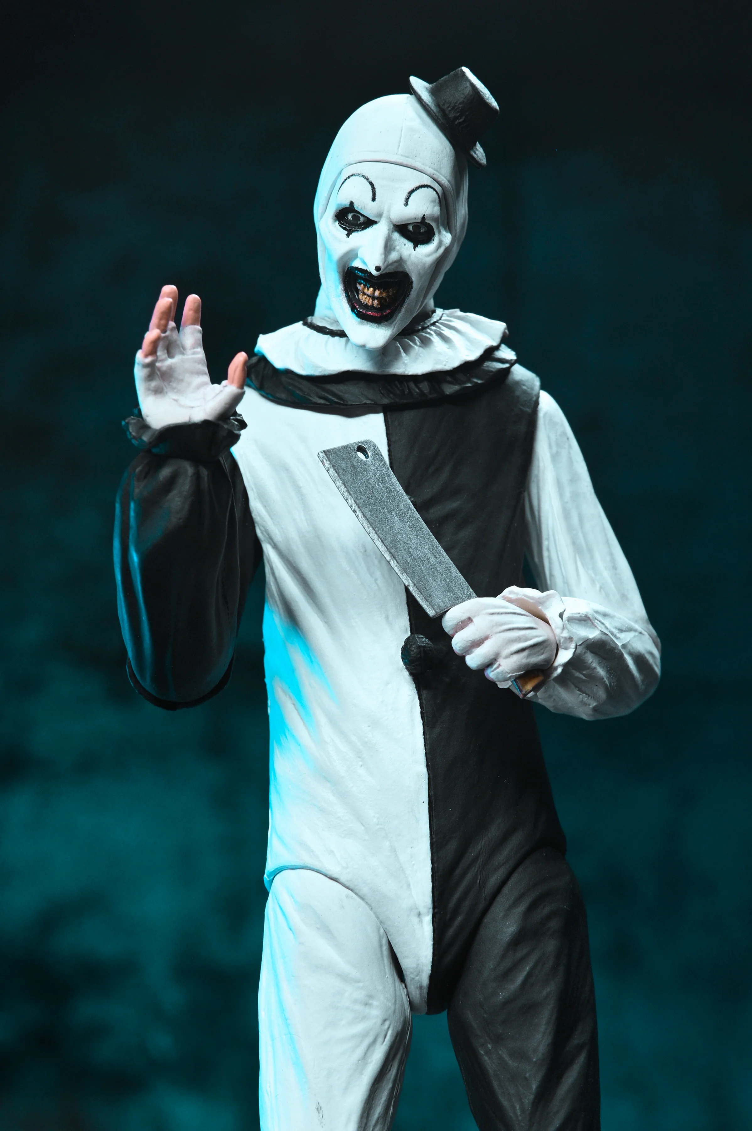 Terrifier - Ultimate Art the Clown 7" Scale Action Figure - Image 12