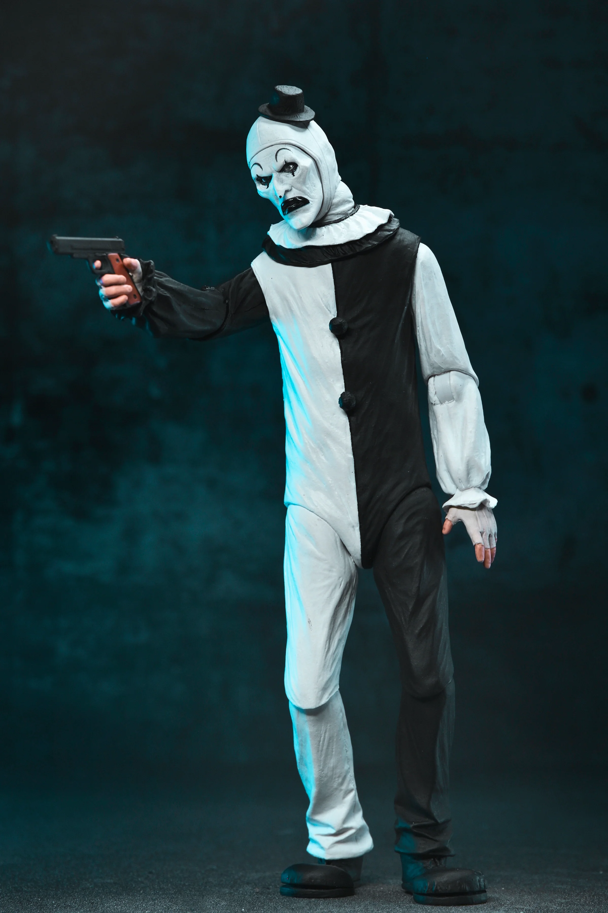 Terrifier - Ultimate Art the Clown 7" Scale Action Figure - Image 13