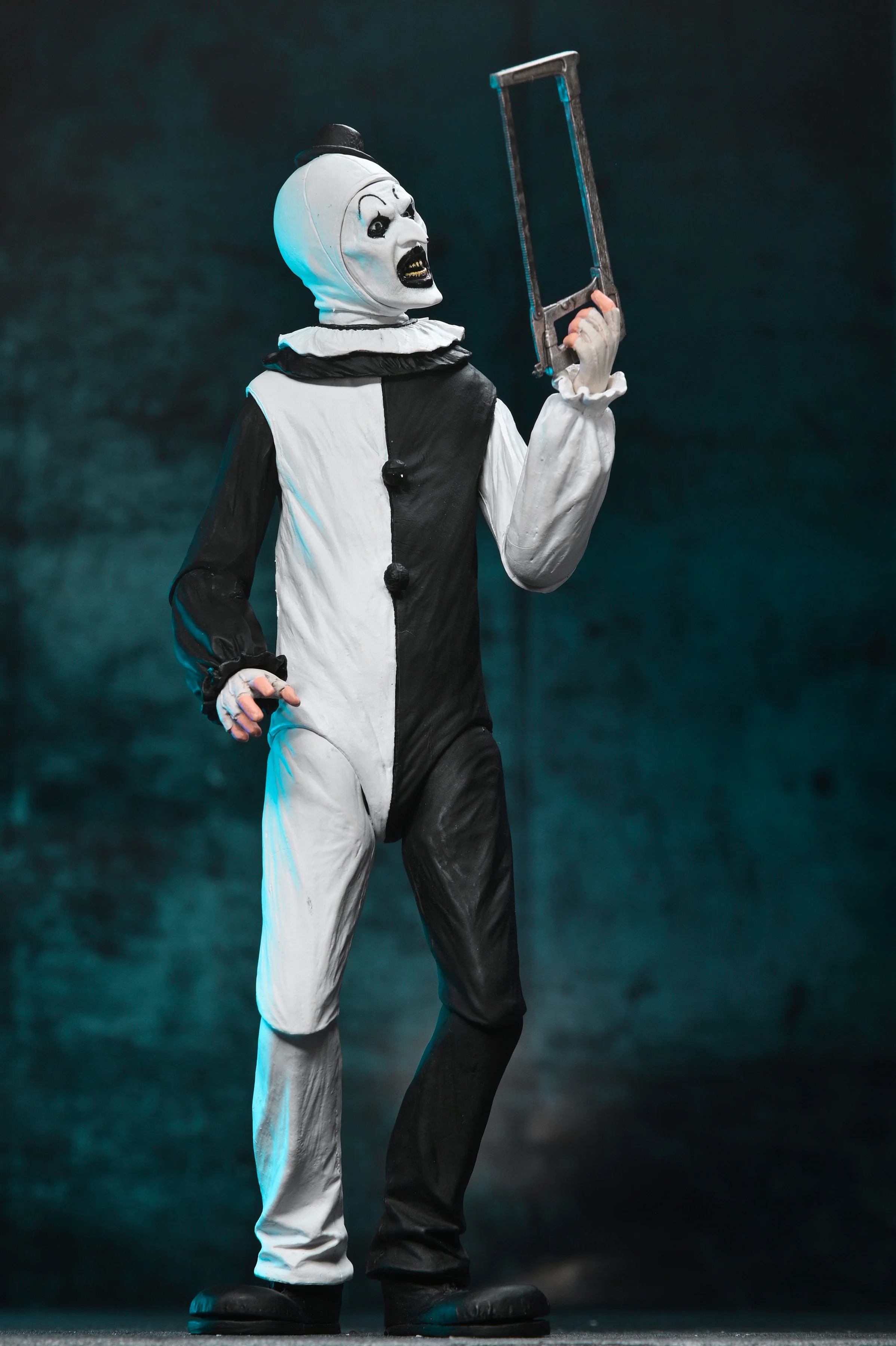 Terrifier - Ultimate Art the Clown 7" Scale Action Figure - Image 9