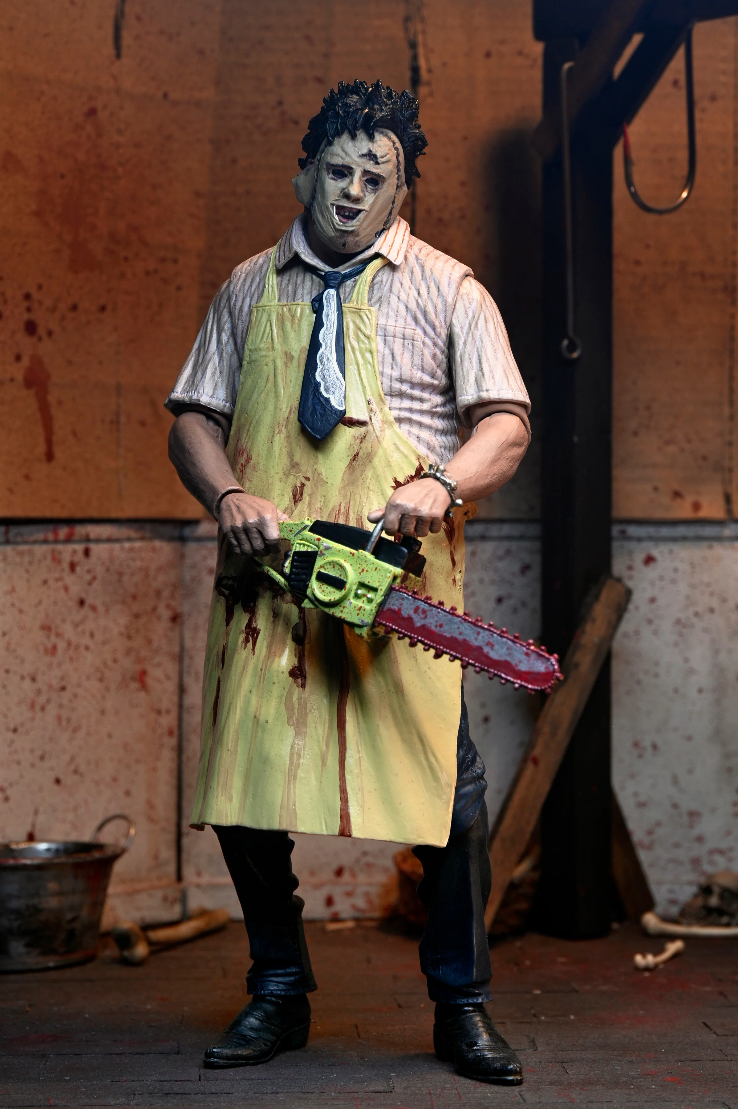 Texas Chainsaw Massacre - 50th Anniversary Ultimate Leatherface 7" Scale Action Figure - Image 11
