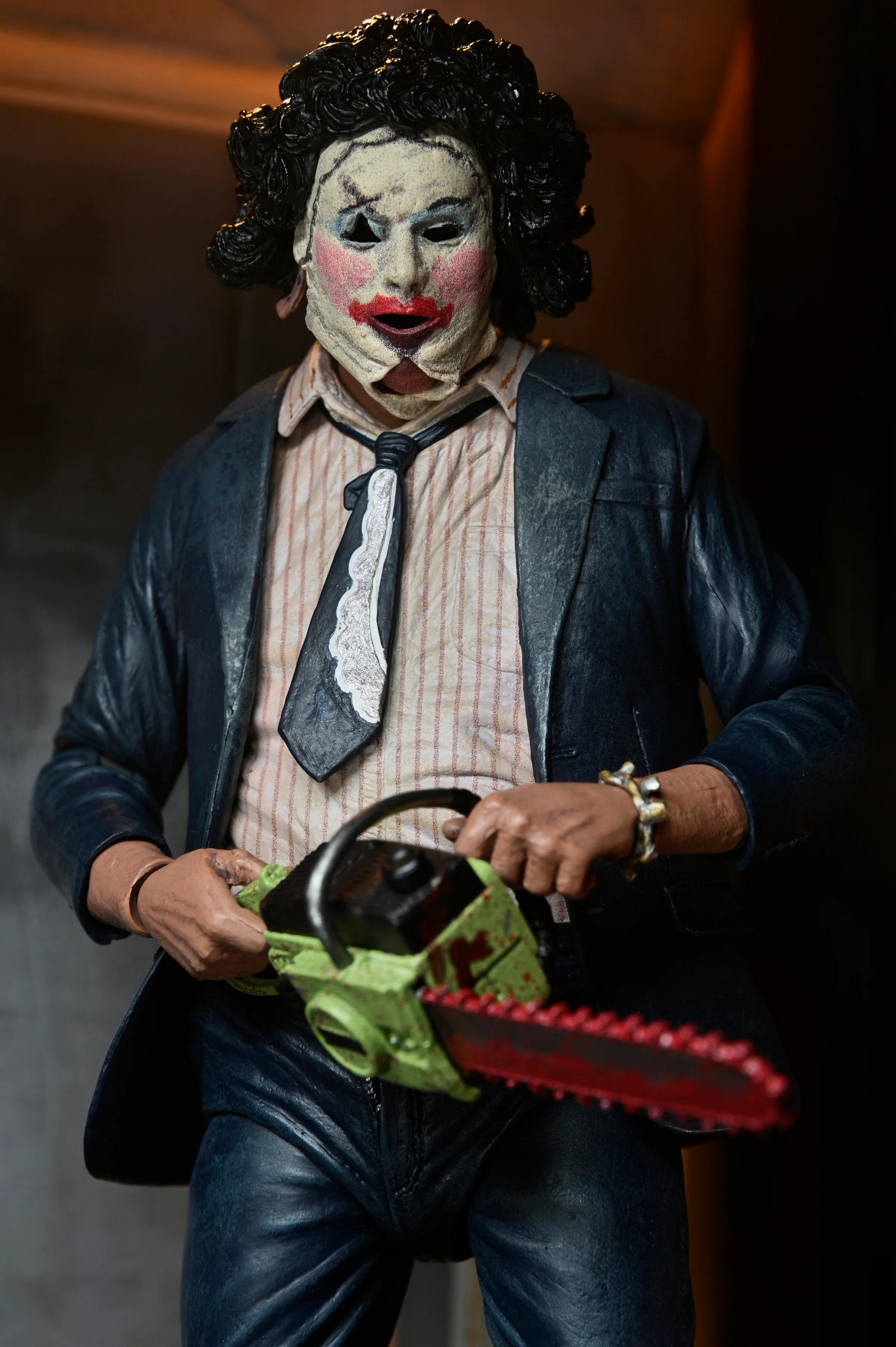 Texas Chainsaw Massacre - 50th Anniversary Ultimate Leatherface with Pretty Woman Mask 7" Scale Action Figure - Image 2