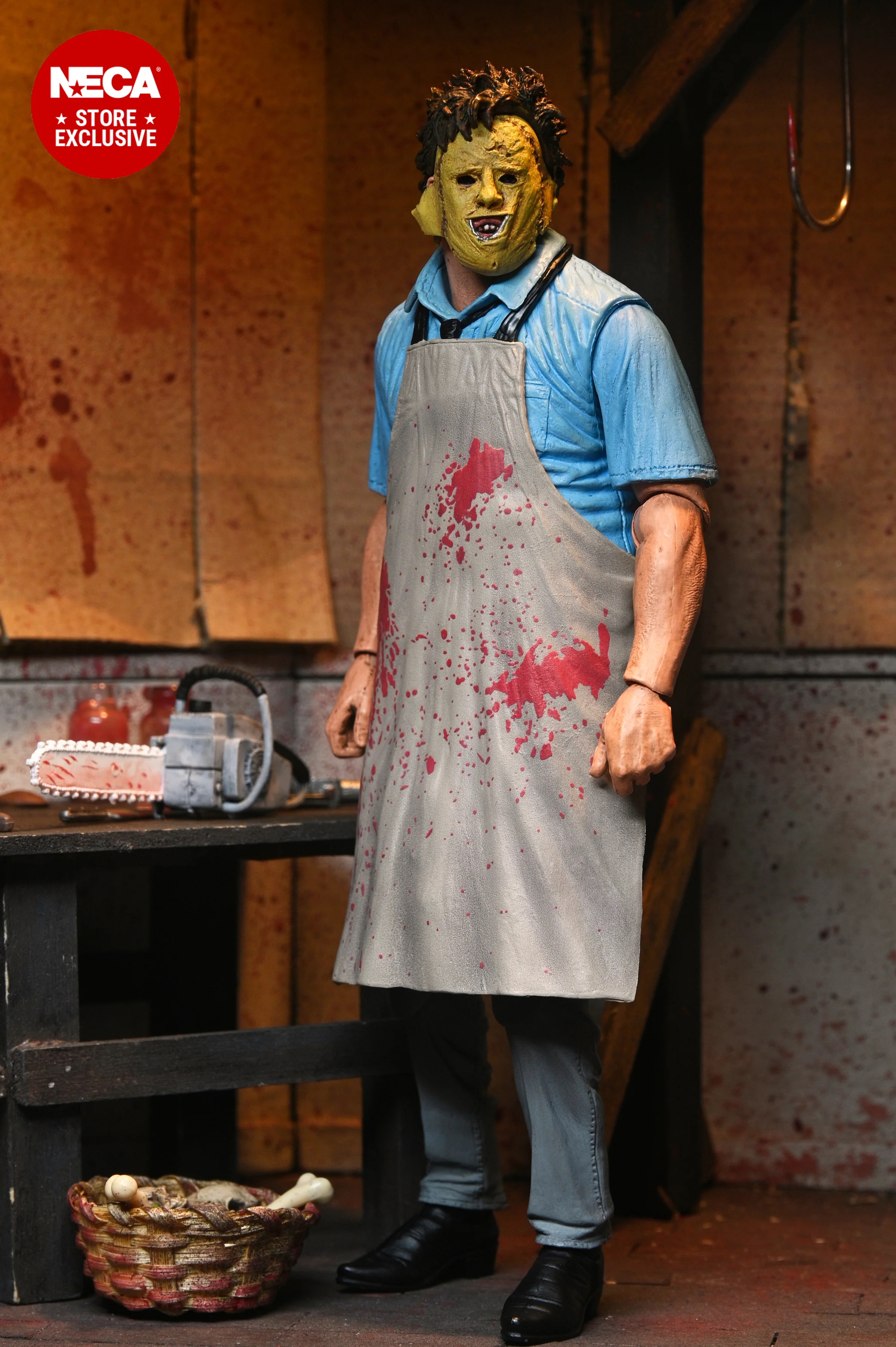 Texas Chainsaw Massacre - 50th Anniversary Ultimate Poster Leatherface 7" Scale Action Figure - Image 3