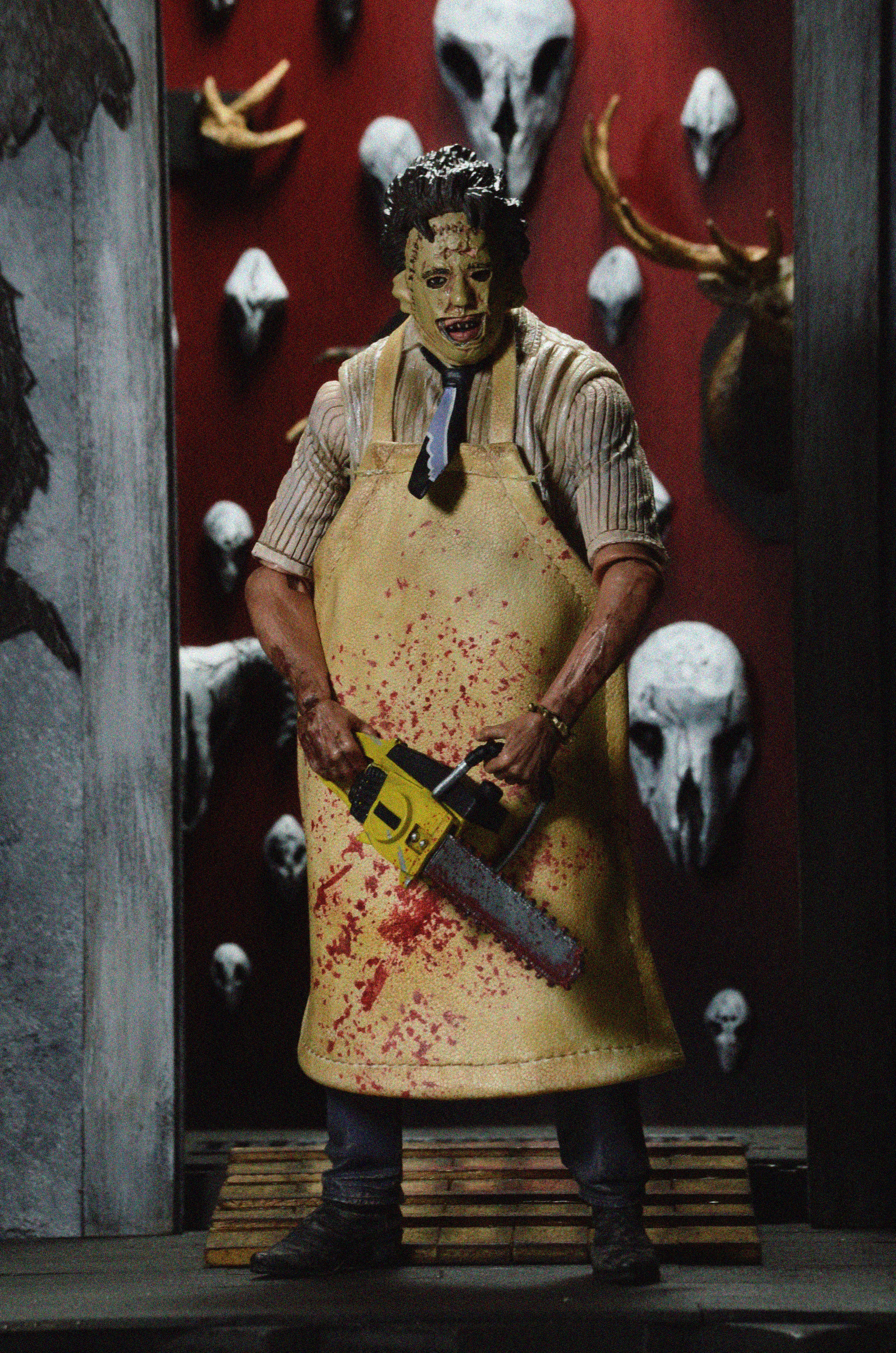 Texas Chainsaw Massacre - Ultimate Leatherface 7" Scale Action Figure - Image 12