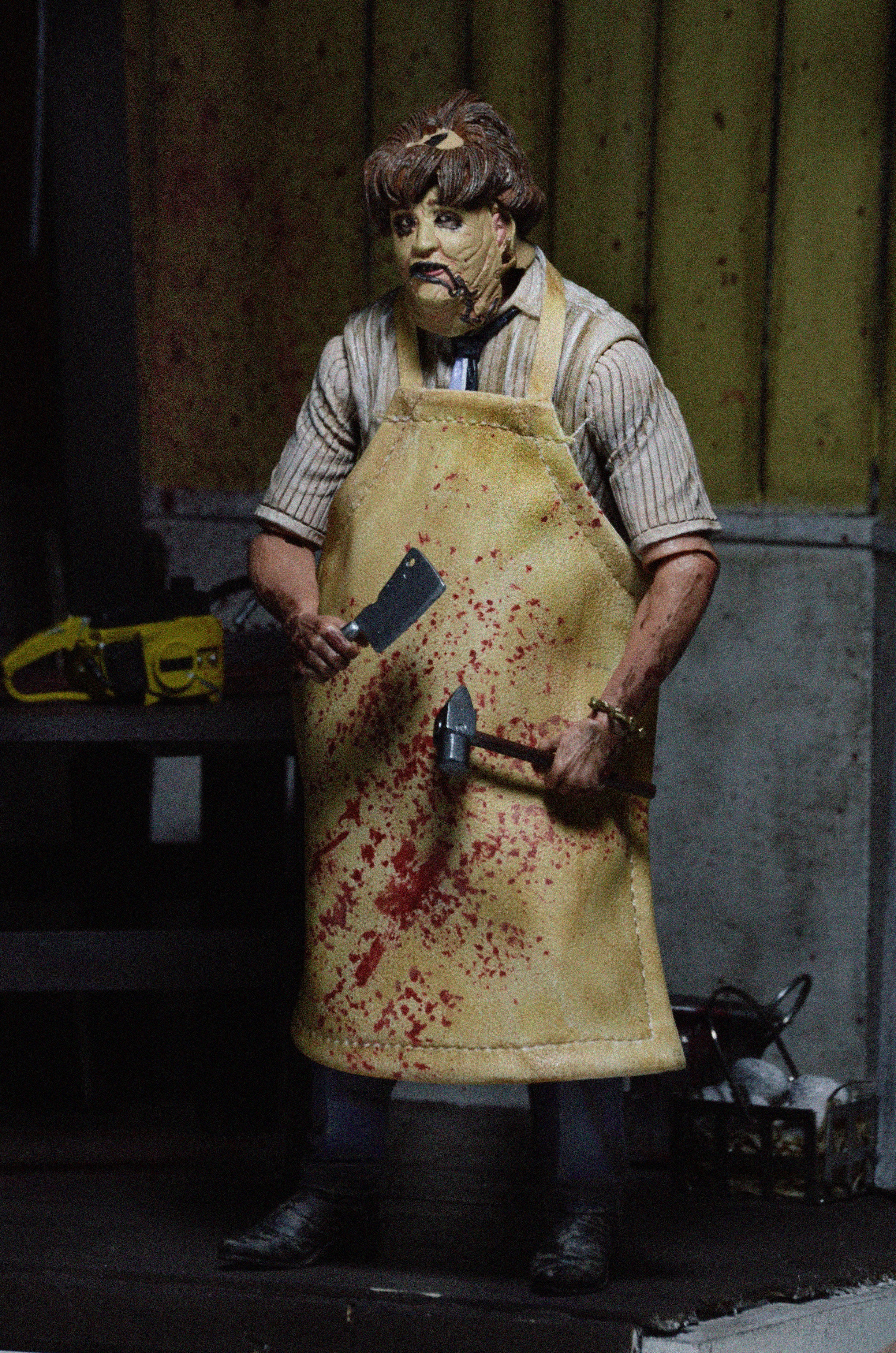 Texas Chainsaw Massacre - Ultimate Leatherface 7" Scale Action Figure - Image 3