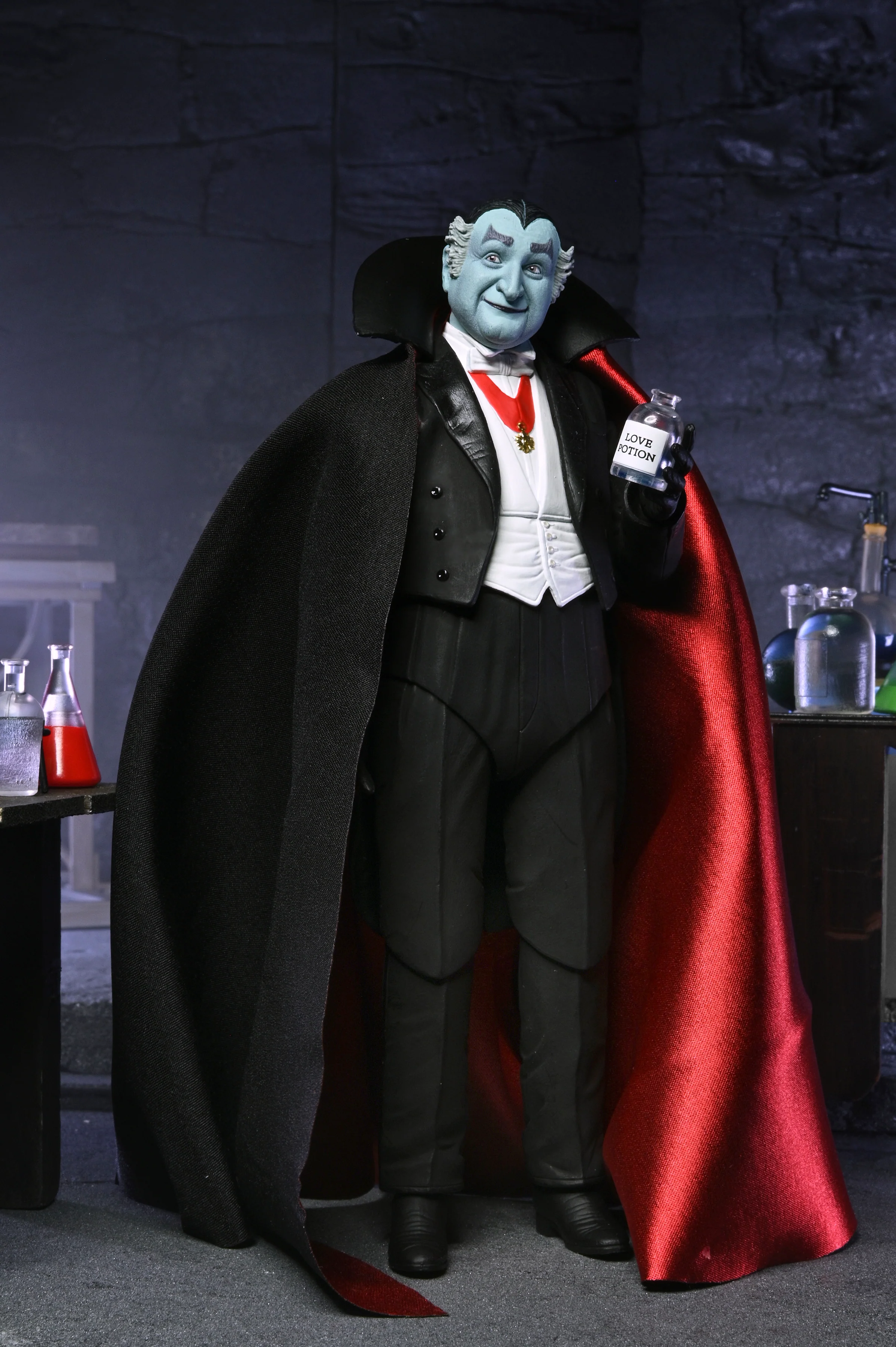 The Munsters (TV Series) - Ultimate Grandpa Munster 7” Scale Action Figure - Image 5
