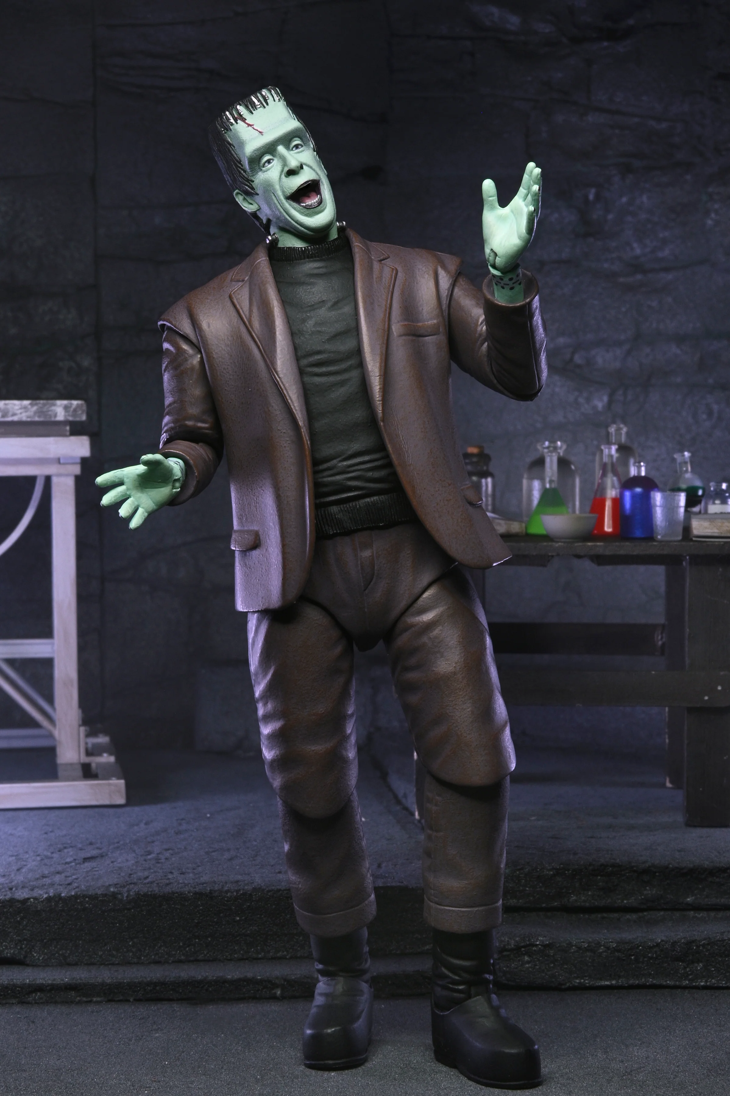 The Munsters (TV Series) - Ultimate Herman Munster 7” Scale Action Figure