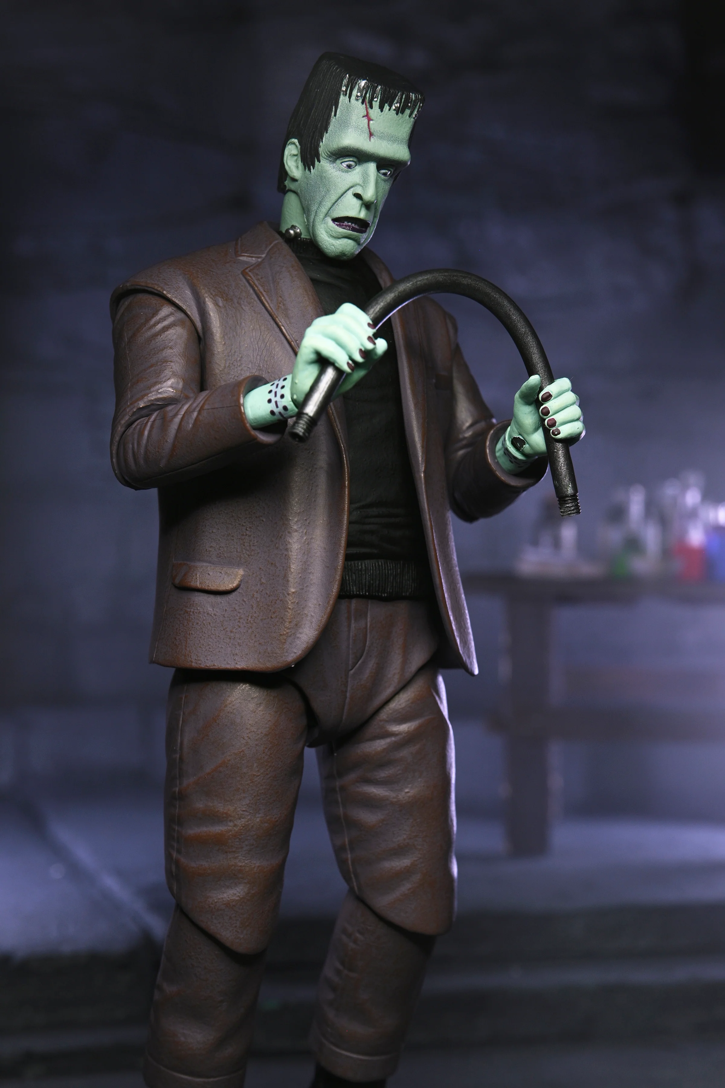 The Munsters (TV Series) - Ultimate Herman Munster 7” Scale Action Figure - Image 3