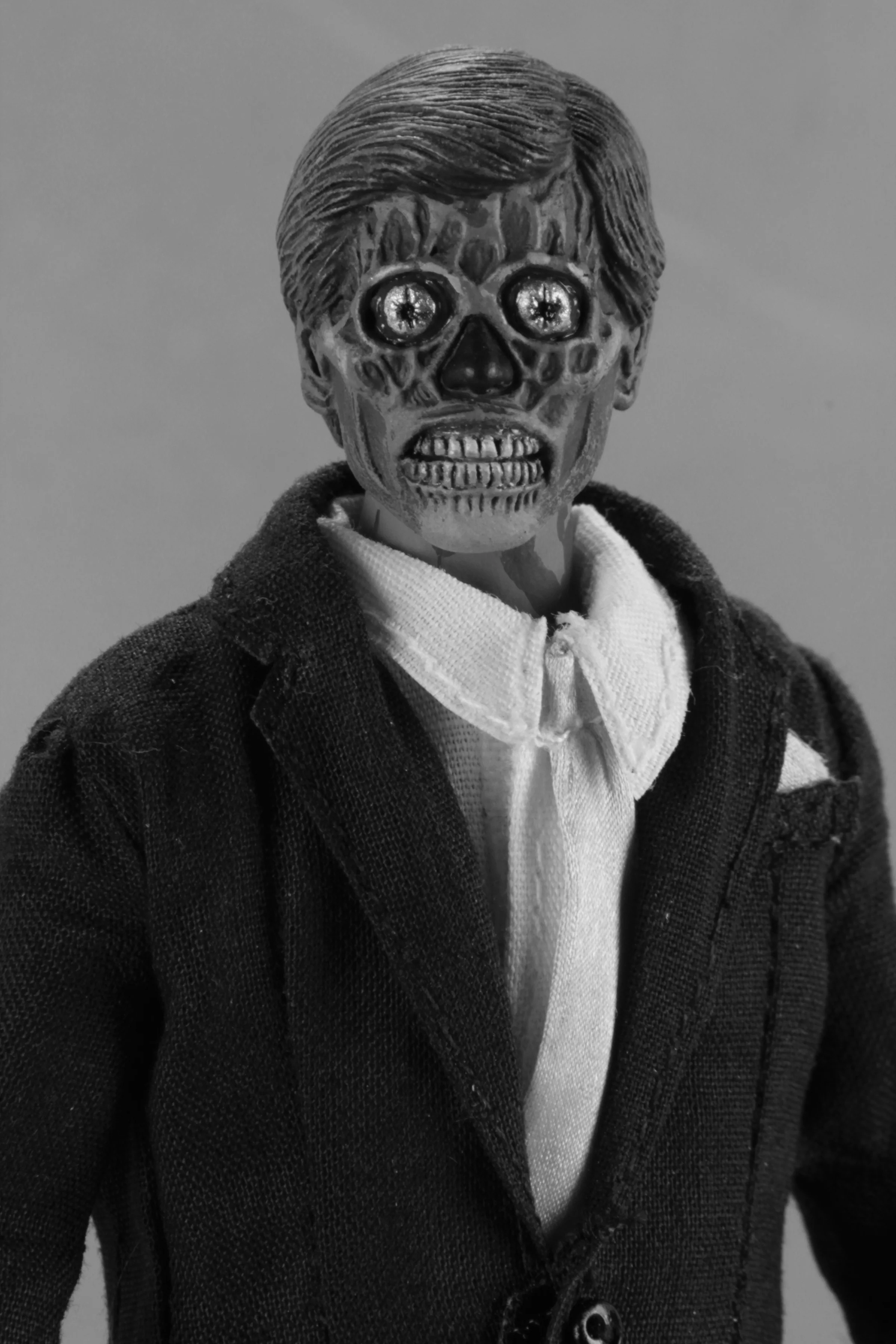 They Live - 8" Clothed Action Figures (Alien 2-Pack) - Image 5