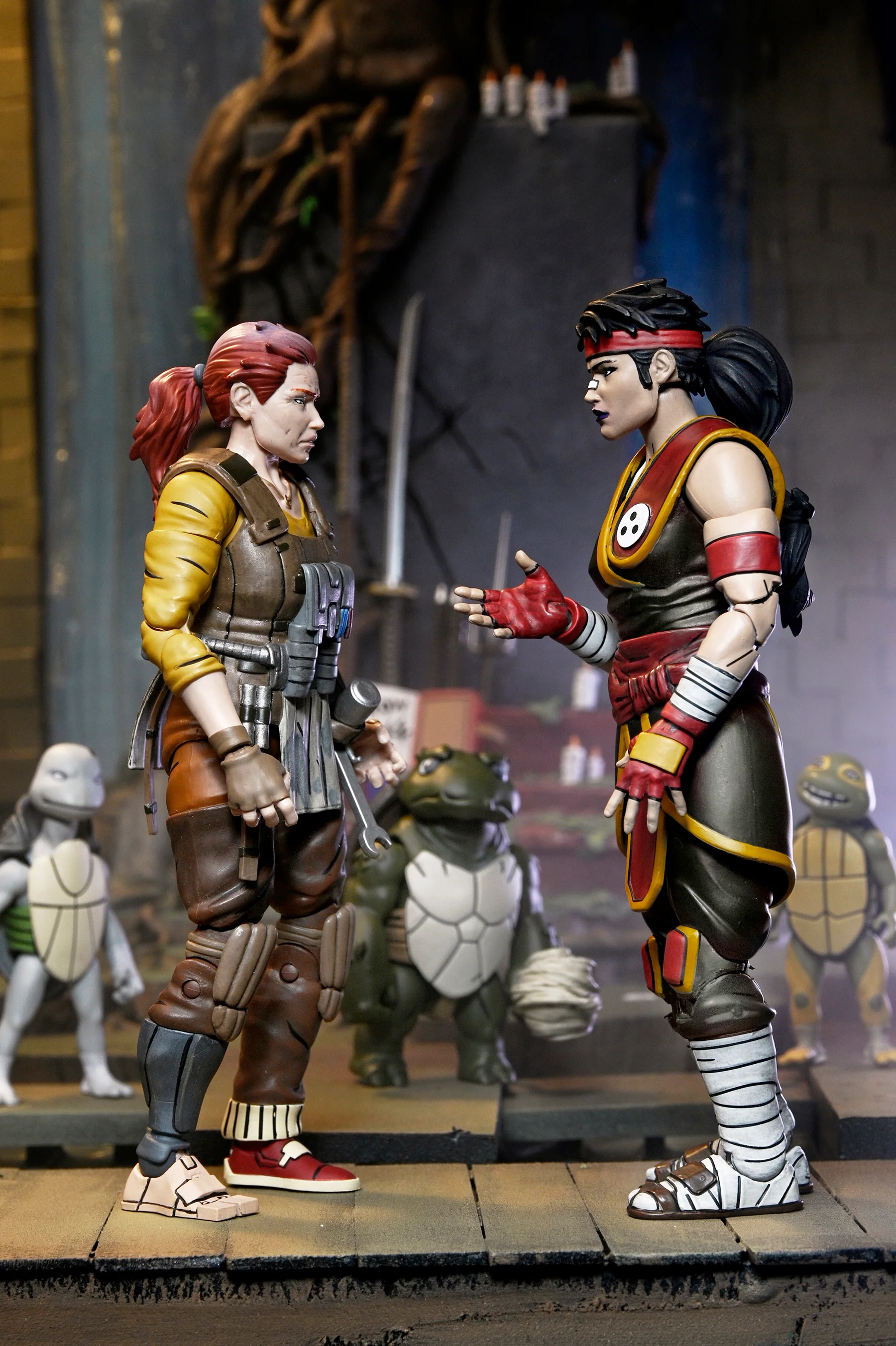 Teenage Mutant Ninja Turtles (The Last Ronin - The Lost Years) - Grammy April and Ultimate Casey Marie with Baby Turtles Yi, Moja, Odyn & Uno Action Figure Bundle