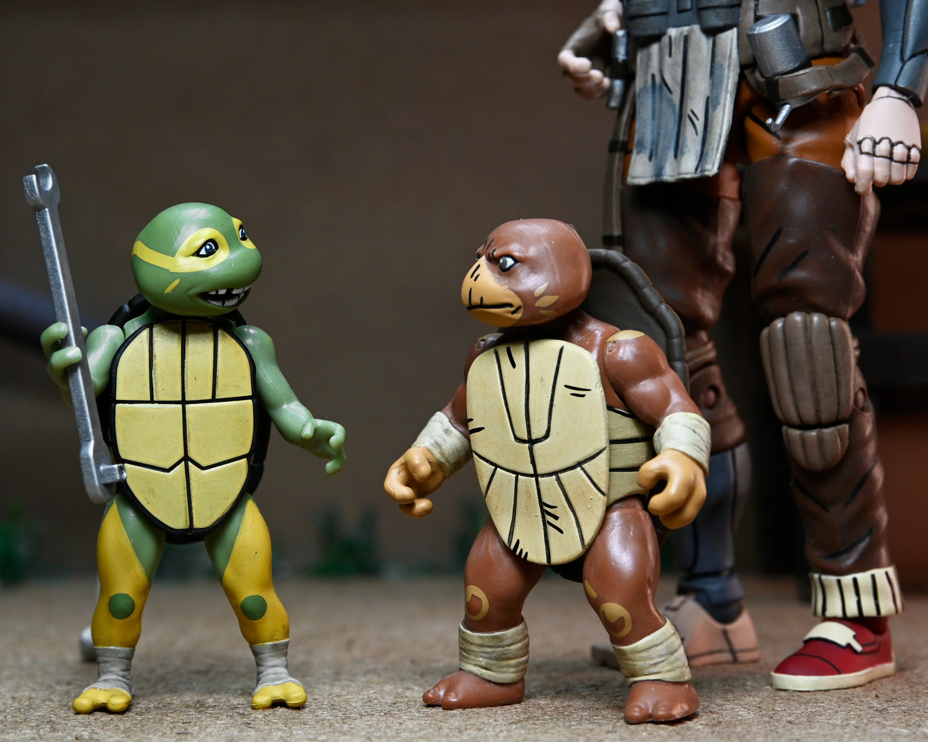 Teenage Mutant Ninja Turtles (The Last Ronin - The Lost Years) - Grammy April and Ultimate Casey Marie with Baby Turtles Yi, Moja, Odyn & Uno Action Figure Bundle - Image 15