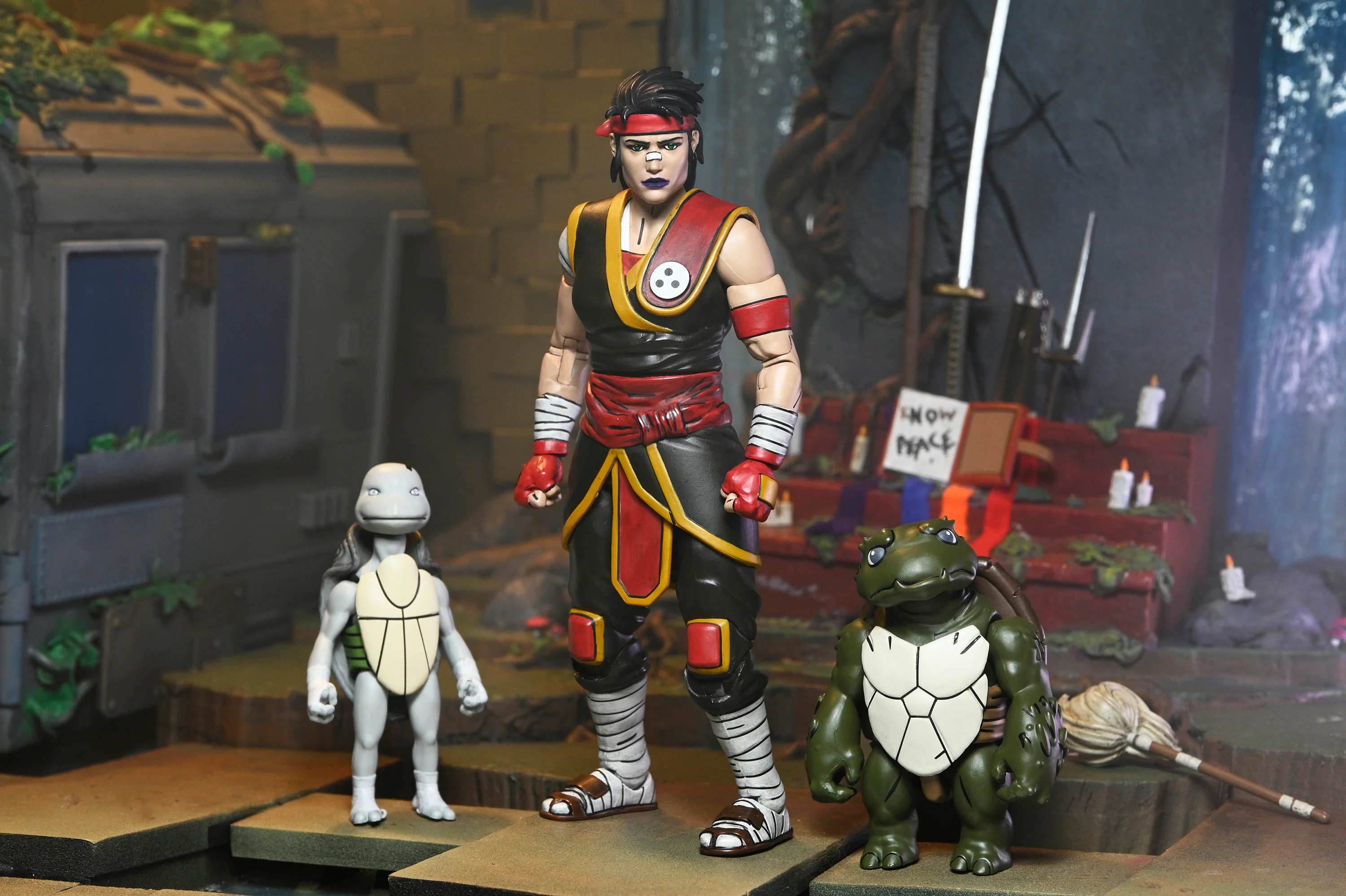 Teenage Mutant Ninja Turtles (The Last Ronin - The Lost Years) - Grammy April and Ultimate Casey Marie with Baby Turtles Yi, Moja, Odyn & Uno Action Figure Bundle - Image 19