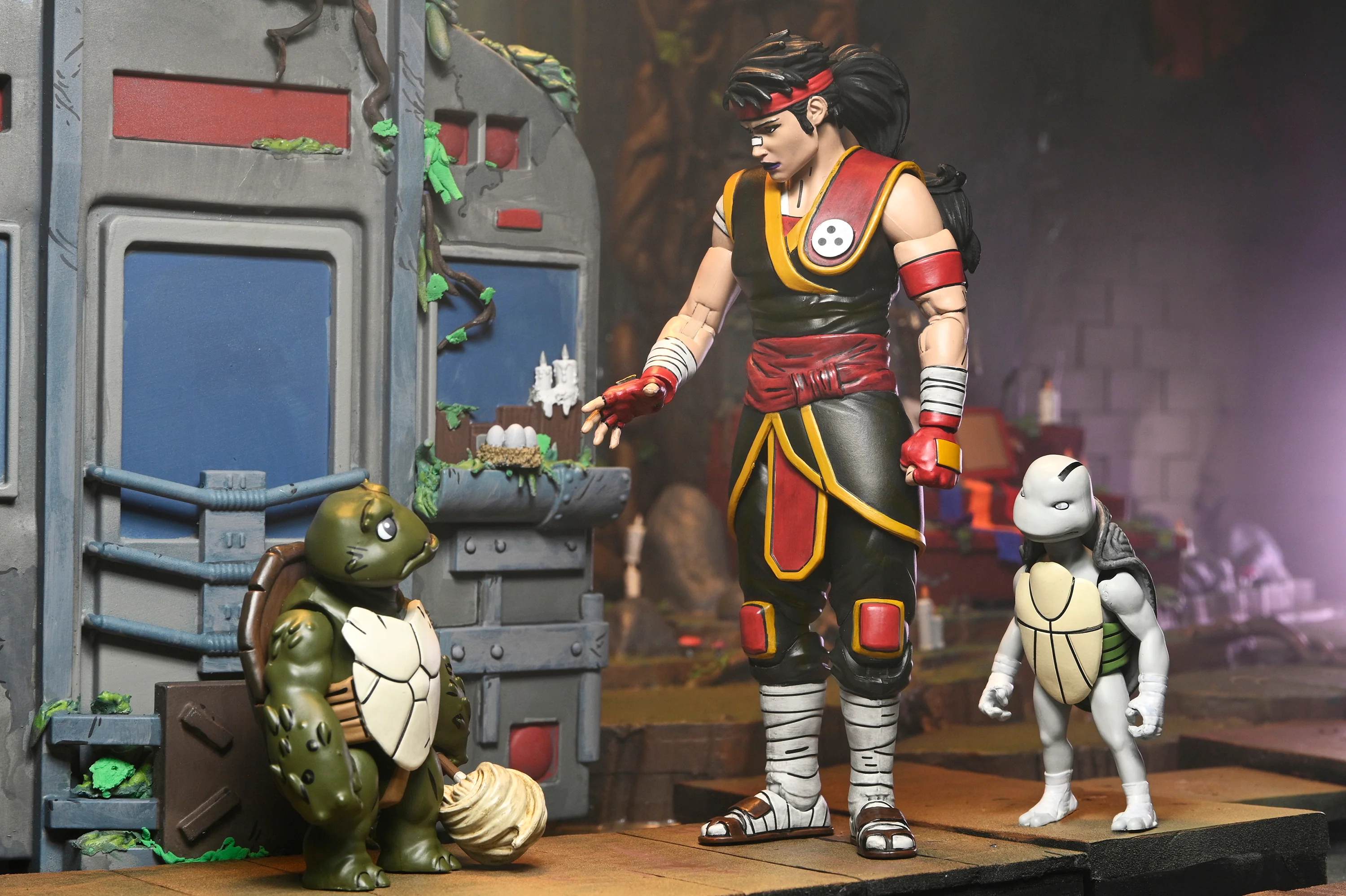 Teenage Mutant Ninja Turtles (The Last Ronin - The Lost Years) - Grammy April and Ultimate Casey Marie with Baby Turtles Yi, Moja, Odyn & Uno Action Figure Bundle - Image 20