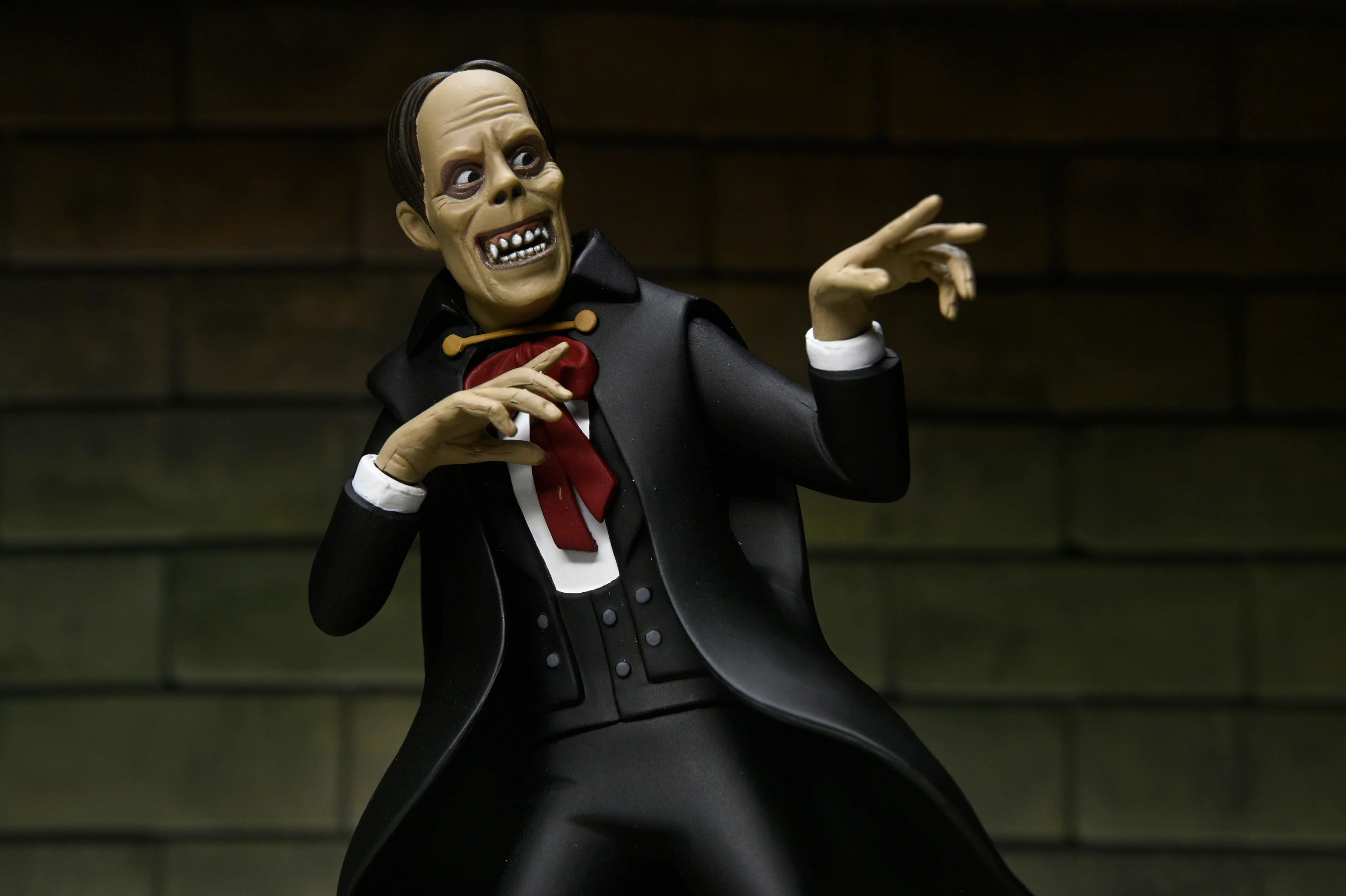 Toony Terrors Phantom of the Opera (1925) 6” Scale Action Figure (Series 12) - Image 9