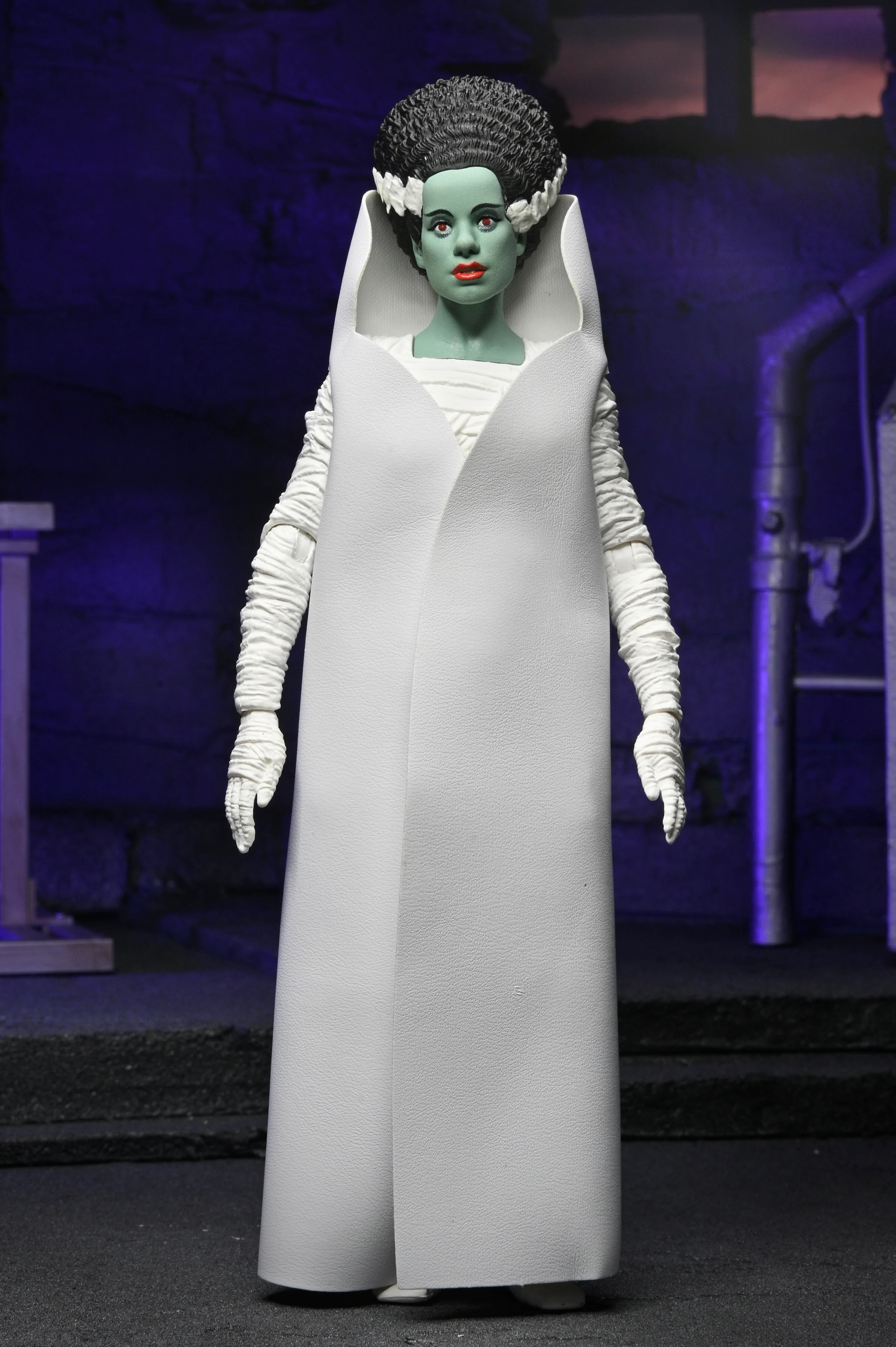 Universal Monsters - 90th Anniversary Glow-in-the-Dark Retro Bride of Frankenstein 7” Scale Action Figure (2025 Con Exclusive) (PRE-ORDER)