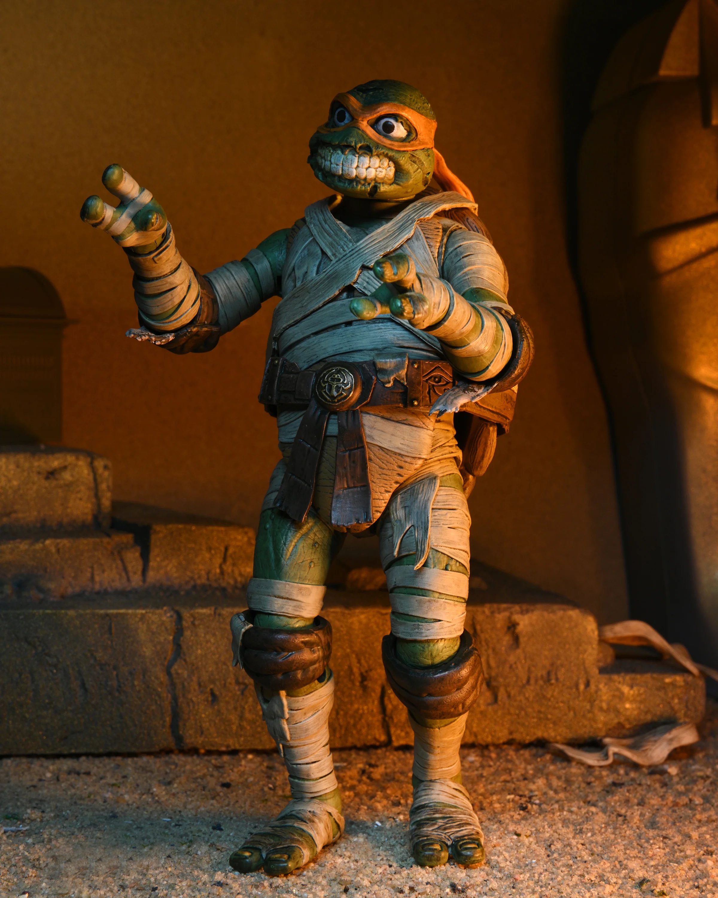Universal Monsters x Teenage Mutant Ninja Turtles - Michelangelo as The Mummy 7” Scale Action Figure - Image 3