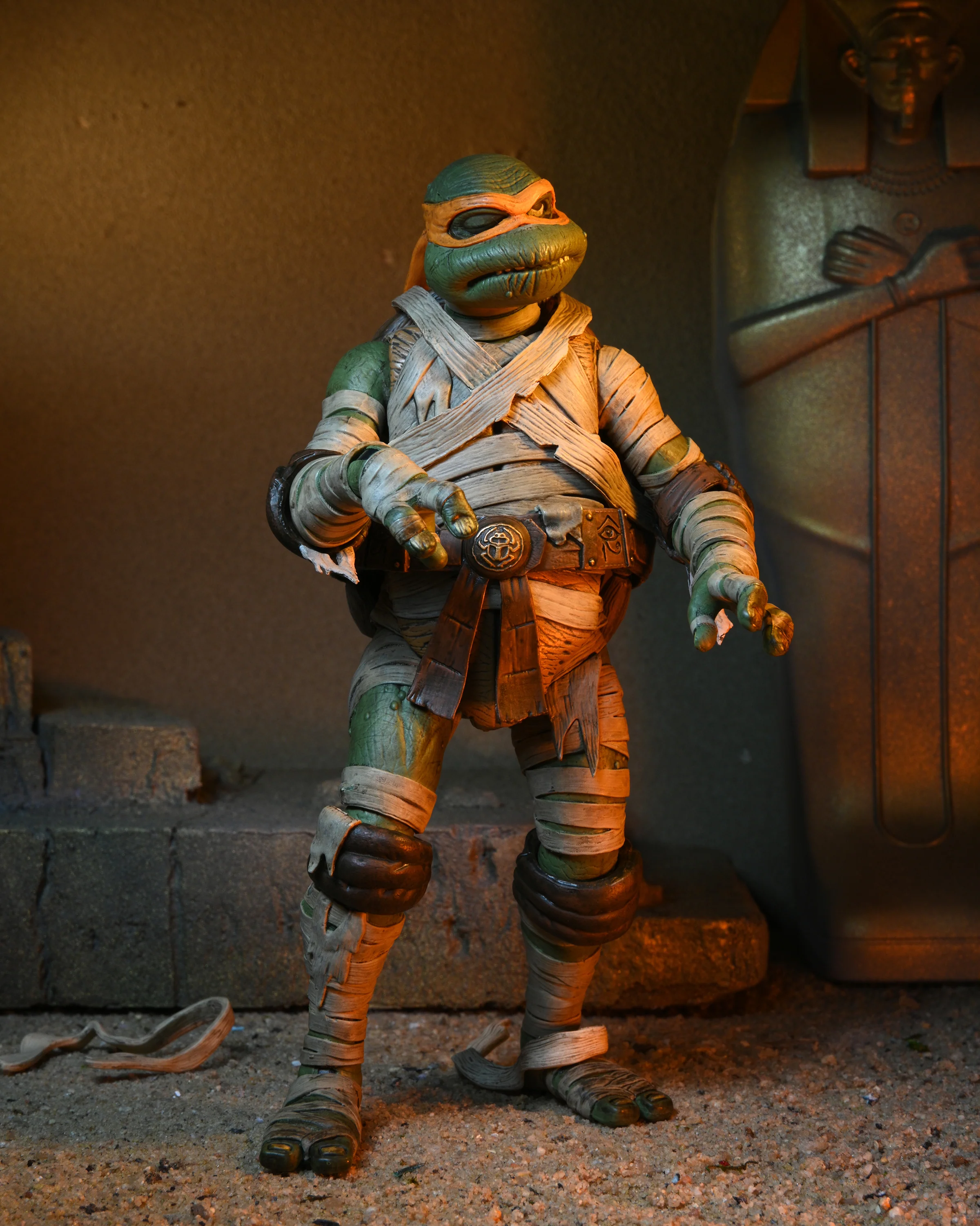 Universal Monsters x Teenage Mutant Ninja Turtles - Michelangelo as The Mummy 7” Scale Action Figure - Image 5