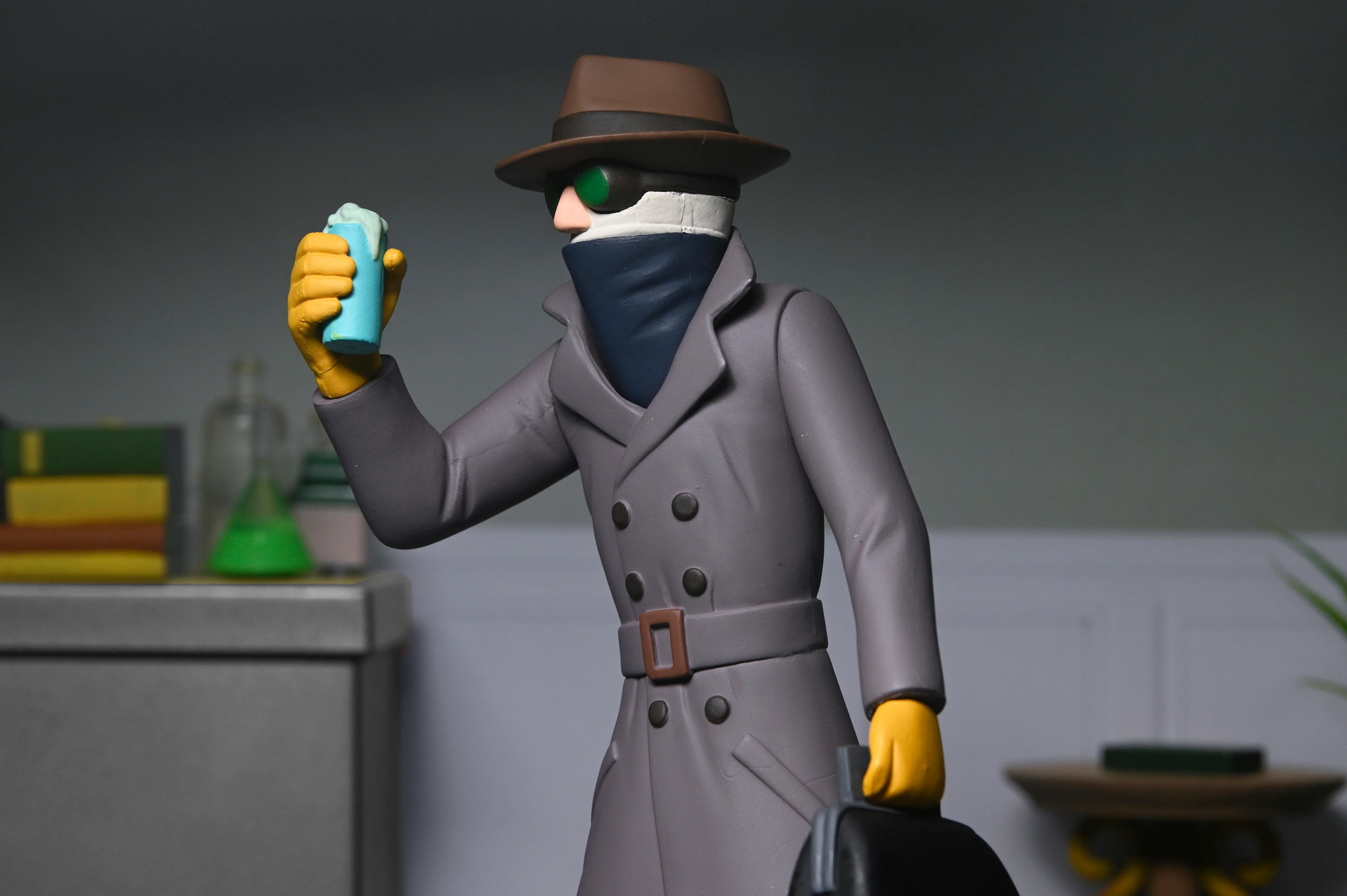 Universal Monsters - Toony Terrors Invisible Man 6” Scale Action Figure (Series 12) - Image 8