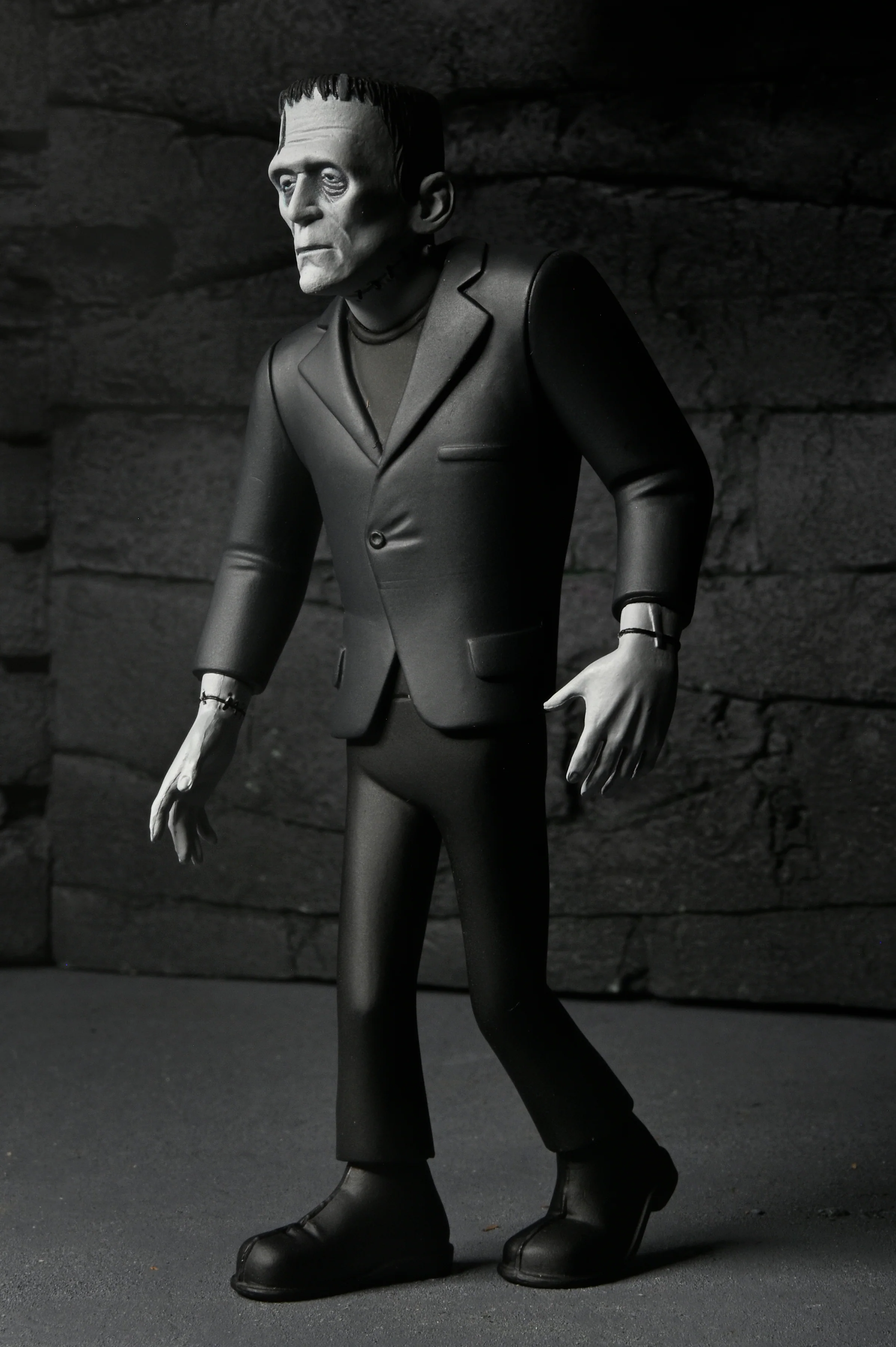 Universal Monsters - Toony Terrors Silver Screen Edition (Series 10) 6” Scale Action Figure Bundle (Dracula, Frankenstein, Mummy & Wolfman) - Image 10