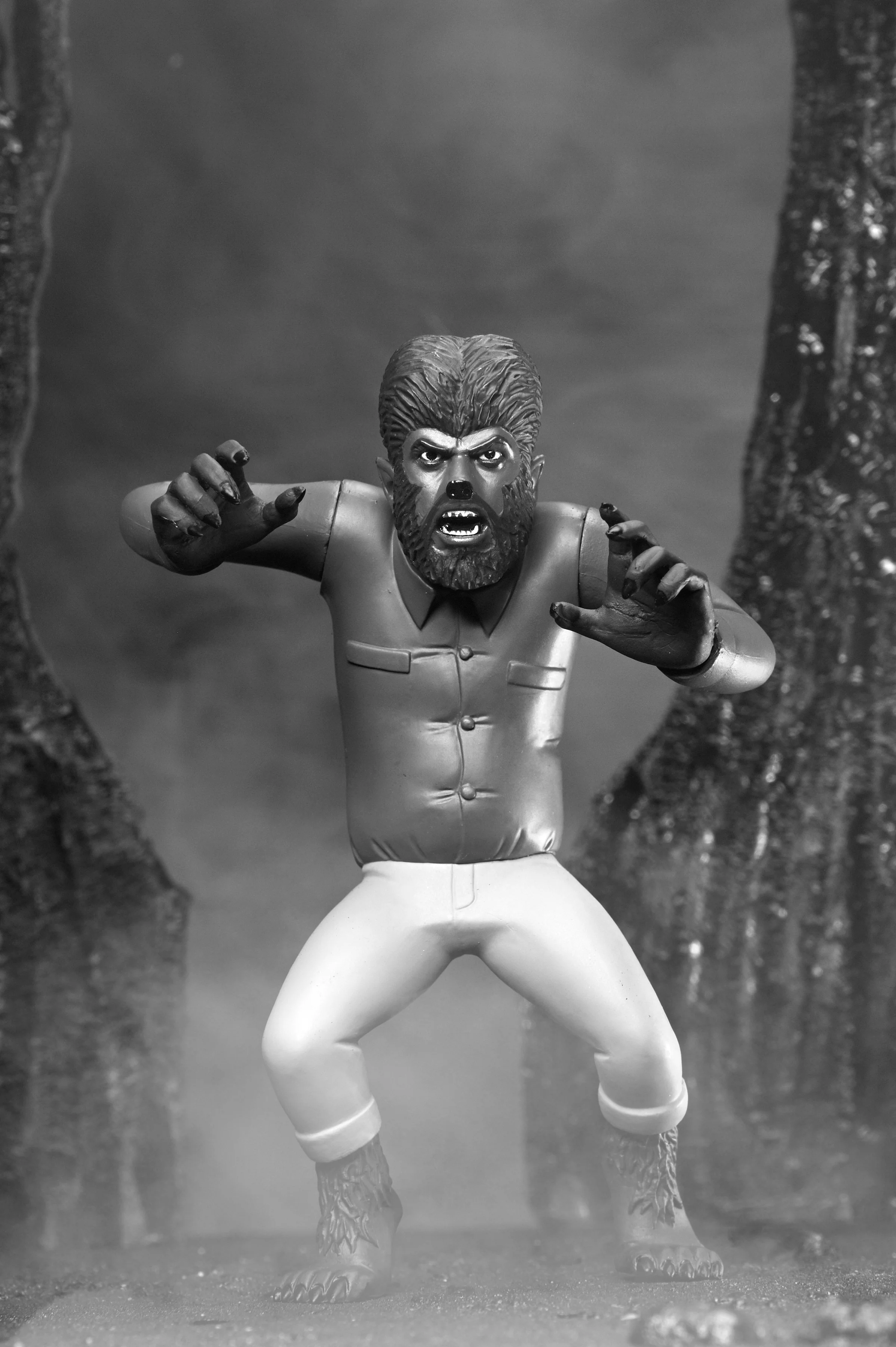 Universal Monsters - Toony Terrors Silver Screen Edition (Series 10) 6” Scale Action Figure Bundle (Dracula, Frankenstein, Mummy & Wolfman) - Image 21