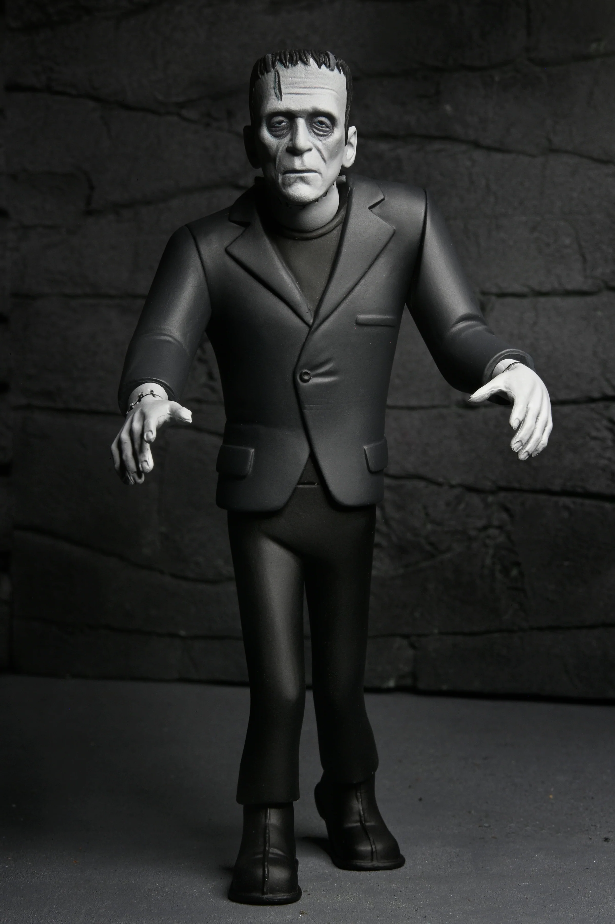 Universal Monsters - Toony Terrors Silver Screen Edition (Series 10) 6” Scale Action Figure Bundle (Dracula, Frankenstein, Mummy & Wolfman) - Image 9