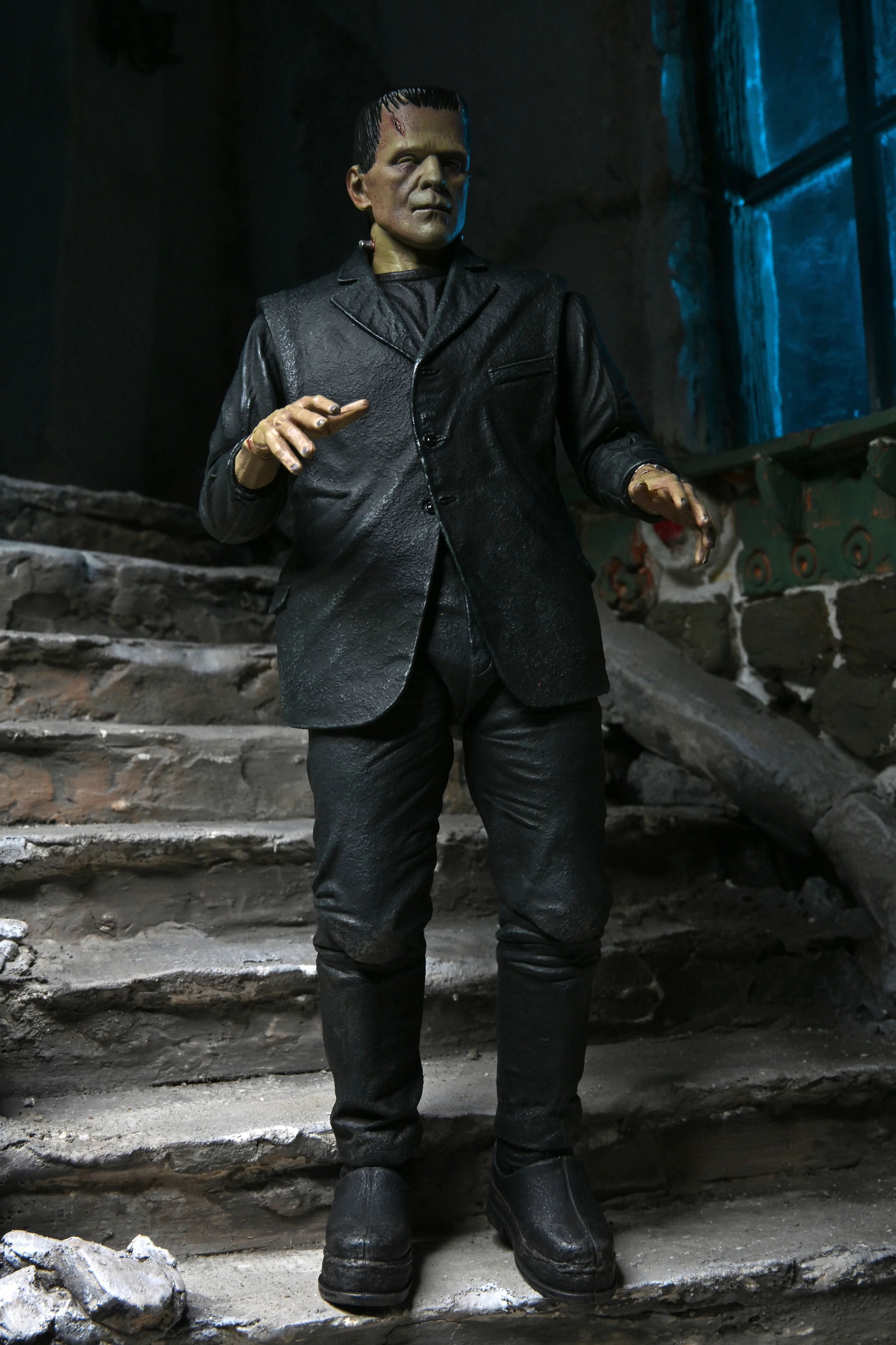 Universal Monsters - Ultimate Frankenstein's Monster 7” Scale Action Figure (Color)
