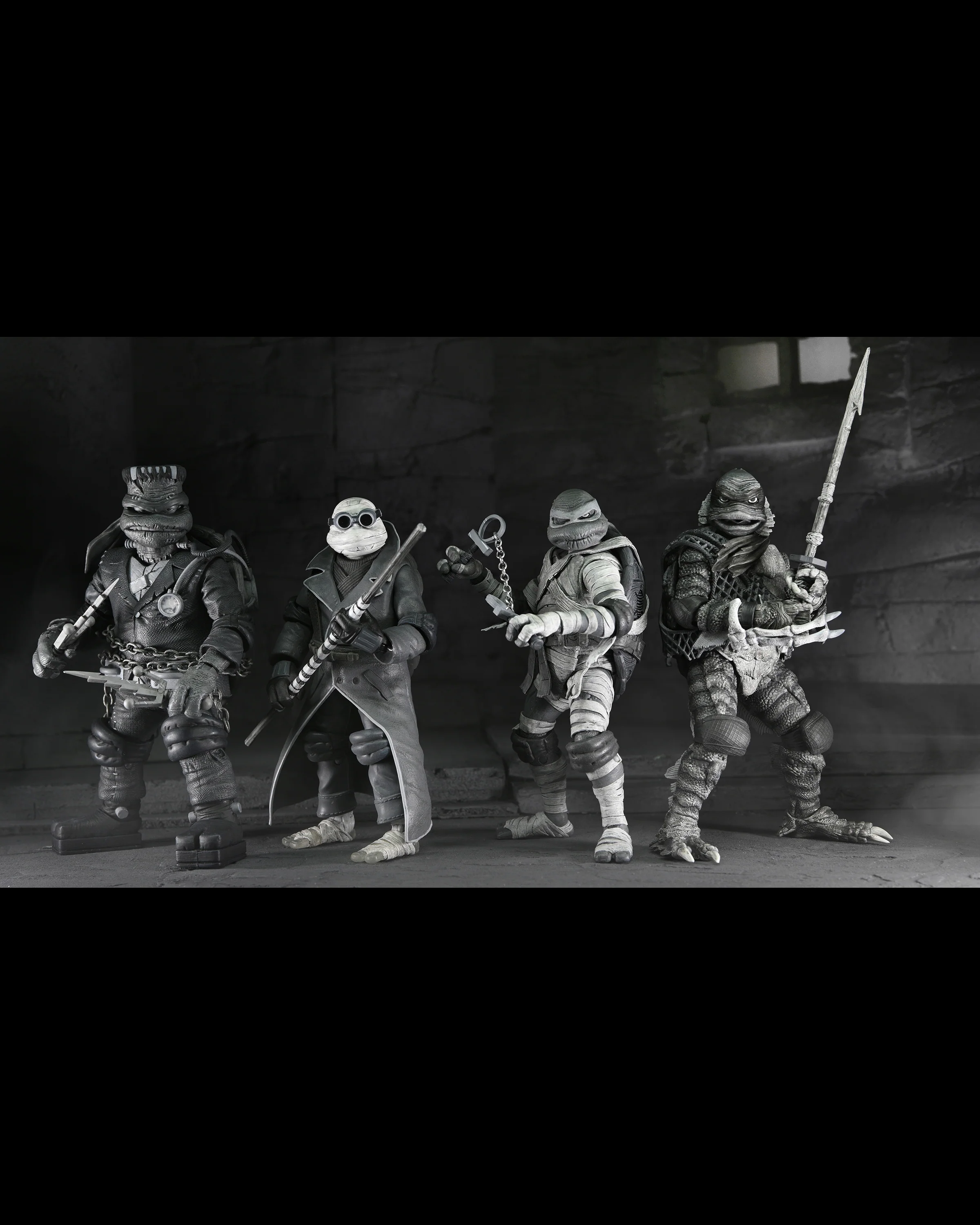Universal Monsters x Teenage Mutant Ninja Turtles – Black & White Turtles 7” Scale Action Figure 4-Pack